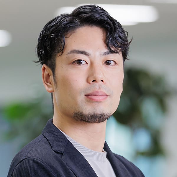 足立 涼